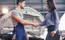 Arbeitgeber oder Arbeitnehmer – wer zahlt die Beiträge zur bKV?