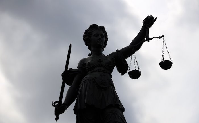 Deutsche halten Gerichte für überlastet