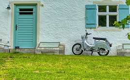 Neue Versicherungskennzeichen für Mofa, Moped und E-Scooter