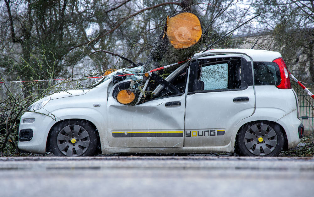 Relativ ruhiges Naturgefahrenjahr entlastet KFZ-Versicherer