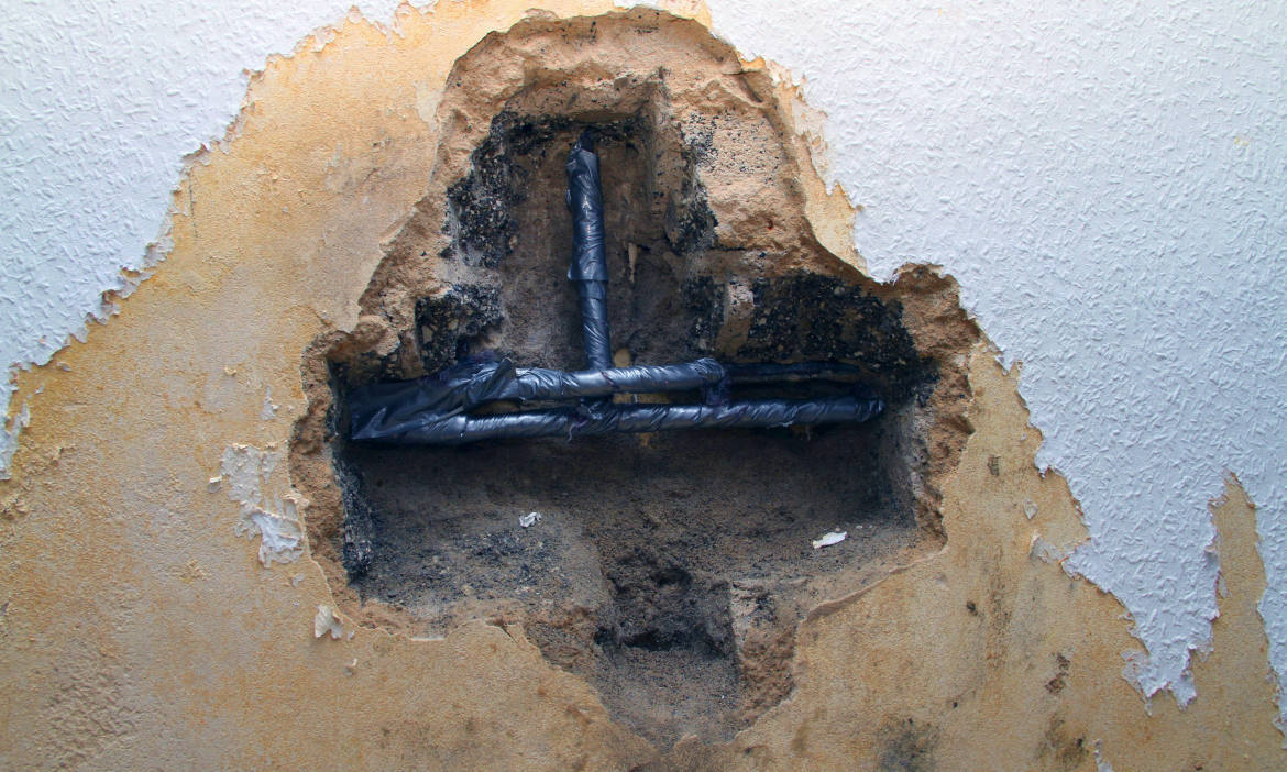 Warum Versicherer auf neue Technik bei Wasserleitungen setzen
